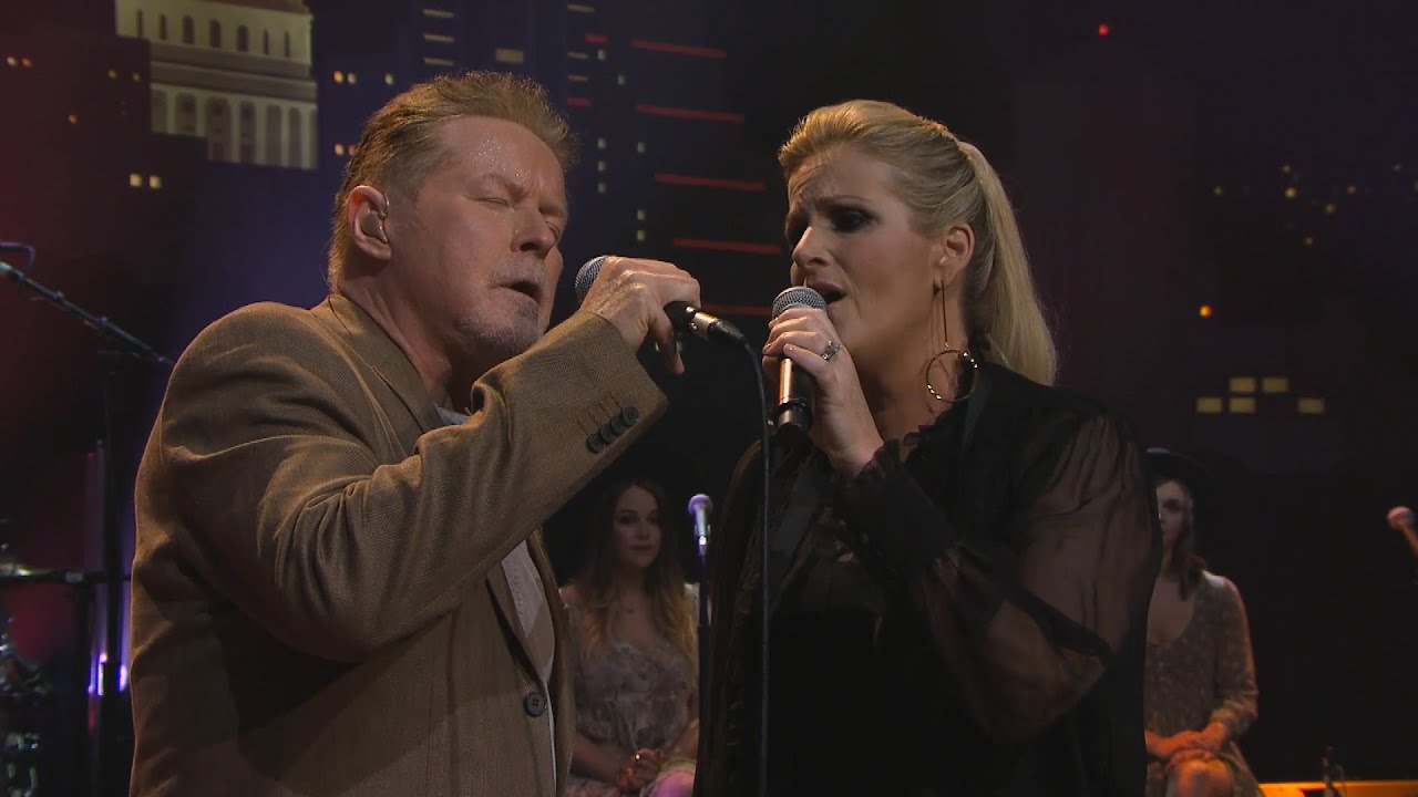 Trisha Yearwood and Don Henley make beautiful music together (again) on 'Love You Anyway': Reunite for Gorgeous Premiere. 5
