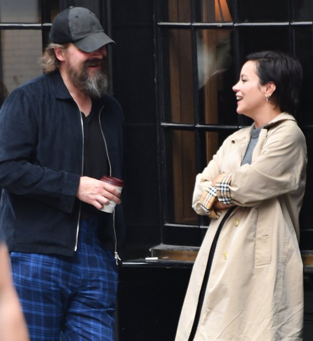 "Jim Hopper in a relationship?": Lily Allen and David Harbour dating rumors! Spotted together at a recent event. 10