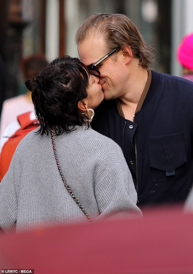 "Jim Hopper in a relationship?": Lily Allen and David Harbour dating rumors! Spotted together at a recent event. 13