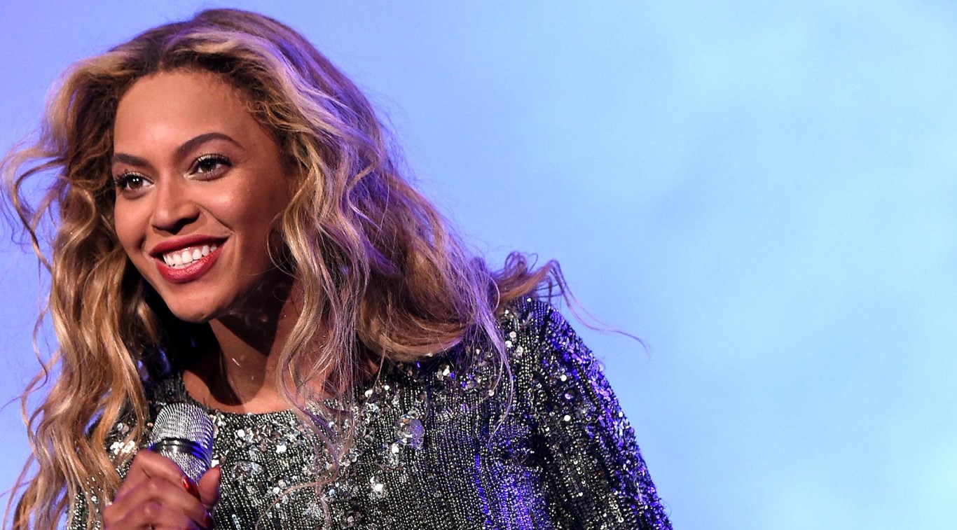 "You would never miss a chance to read it!" Beyonce as LGBT ally: Again, she proved it! 13