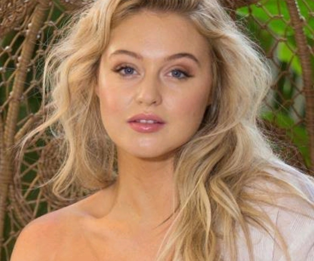 Iskra Lawrence Goes Topless On Instagram To Celebrate Her Four Month 6184
