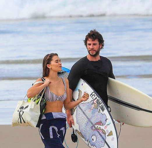 Liam Hemsworth And Gabriella Brooks Are Still Together As They Spend Quality Time Together At A Beach Find Out Below Morning Picker