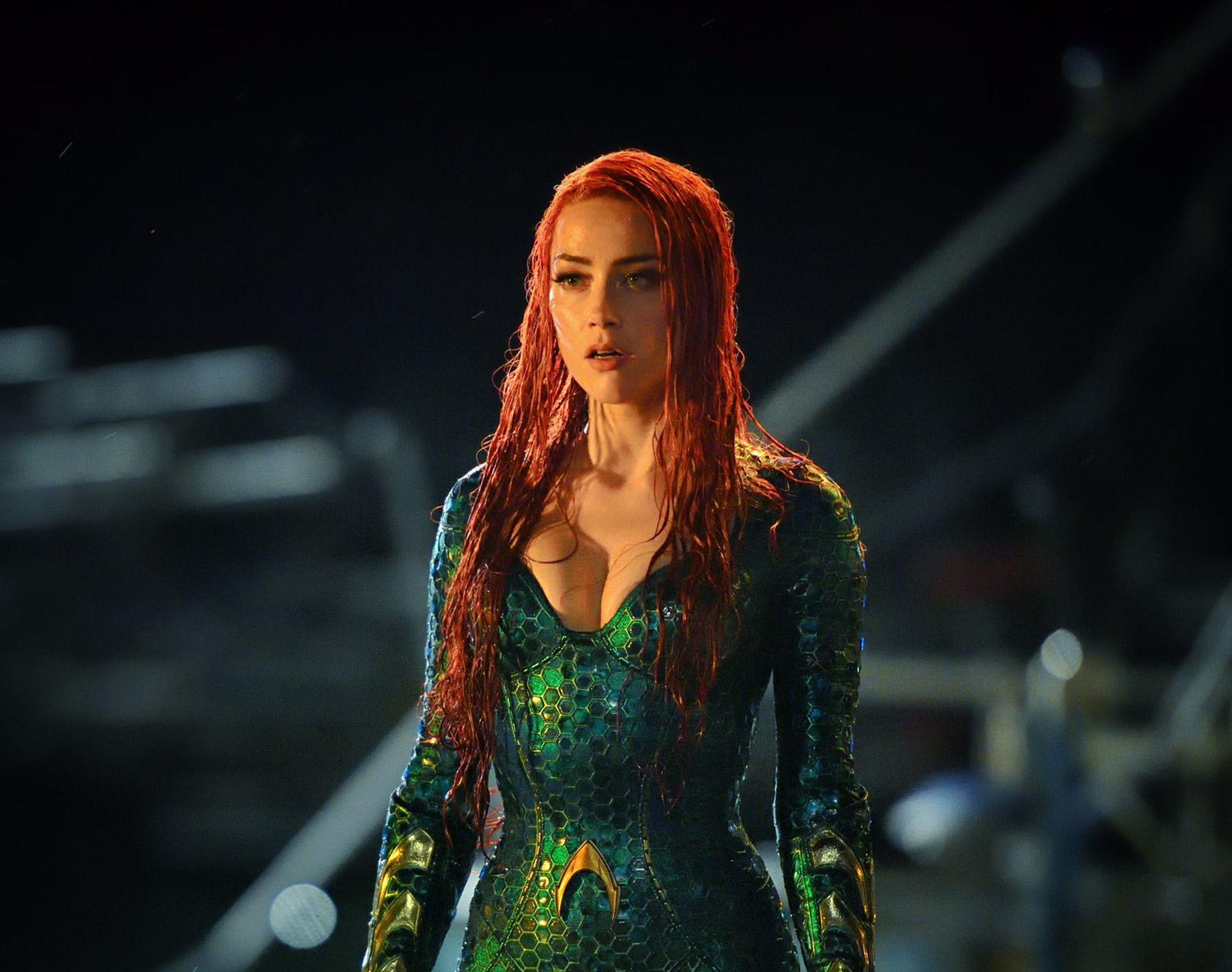 Fans demand Amber Heard out of 'Aquaman' sequel after Johnny Depp casted out of 'Fantastic Beasts'!!!