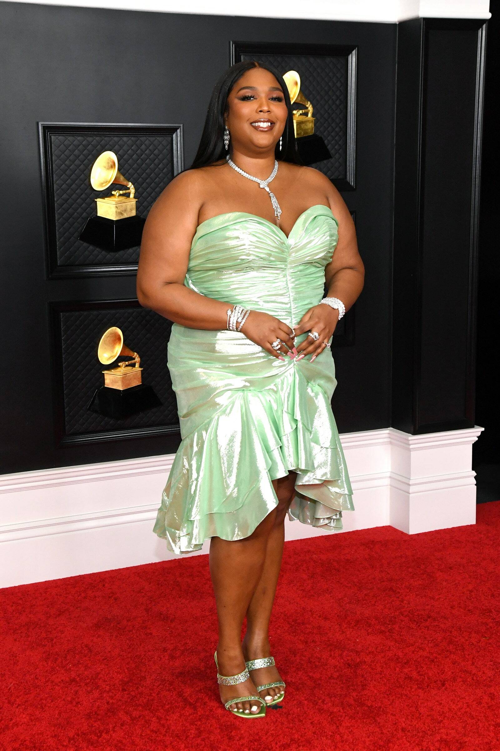 The Best-Dressed Celebrities At The Grammys Took Risks On The Red Carpet!!!