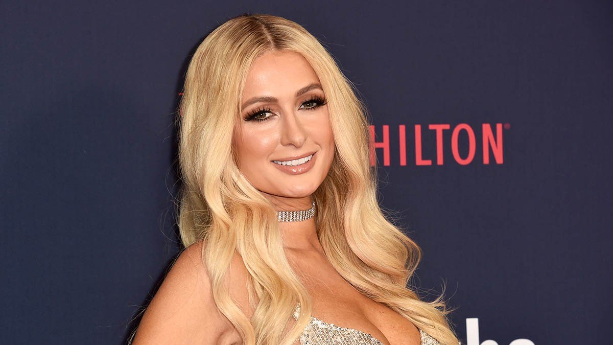 Paris Hilton Recalls Her 'Humiliating' Interview with David Letterman!!!