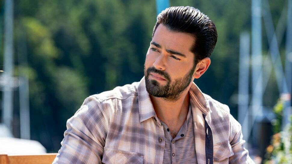 Jesse Metcalfe Exiting Hallmark's 'Chesapeake Shores' in Season 5!!!