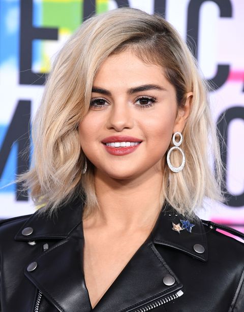 Selena Gomez's New Blonde Hair Look Took 8 Long Hours and 200 Foils!!!