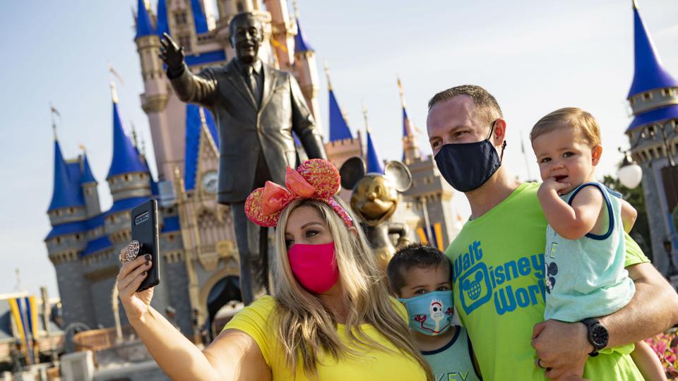 Starbucks, Walt Disney World Loosen Up Cover Rules after Change in CDC Direction!!!