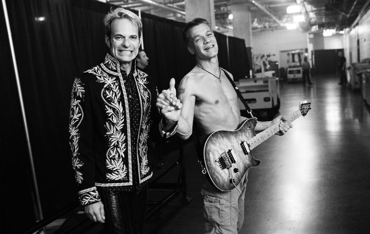 David Lee Roth and Eddie Van Halen together in a single frame