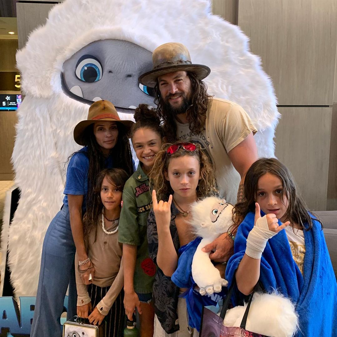 Jason Momoa with family