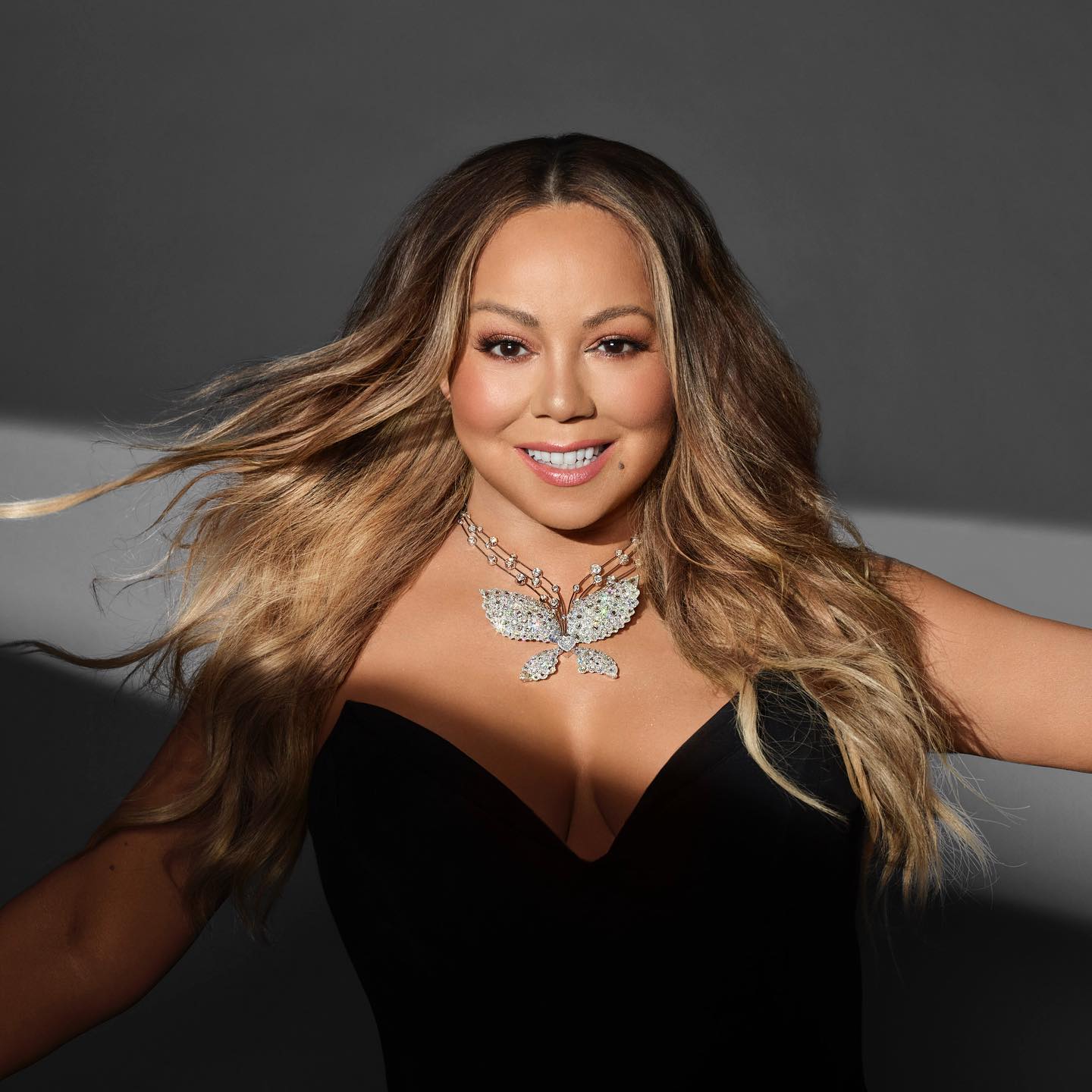 Mariah Carey: Merry Christmas To All