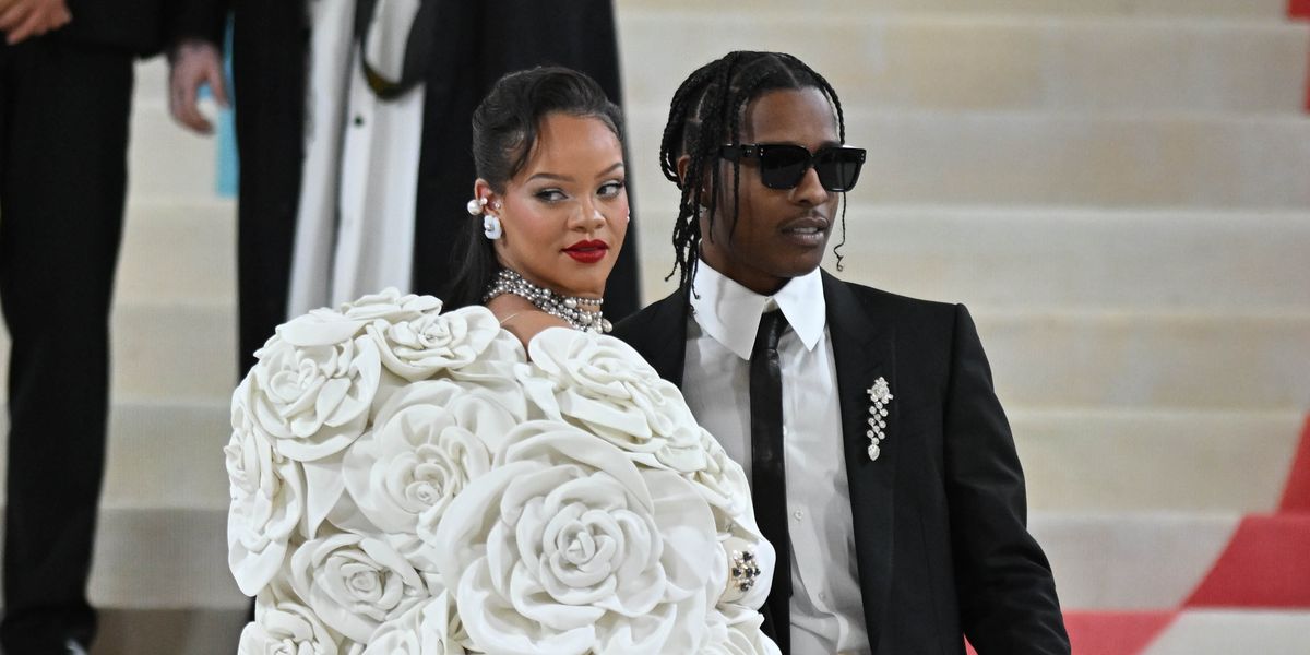 Rihanna and A$AP Rocky's Epic Love Story: From Dating Rumors to Parenthood and Beyond! 15