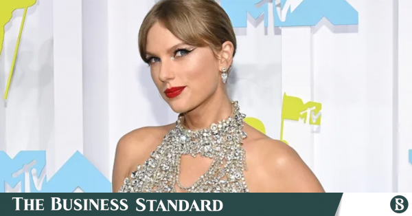 Stanford University is offering a course titled “The Last Great American Songwriter: Storytelling with Taylor Swift Through the Eras”.