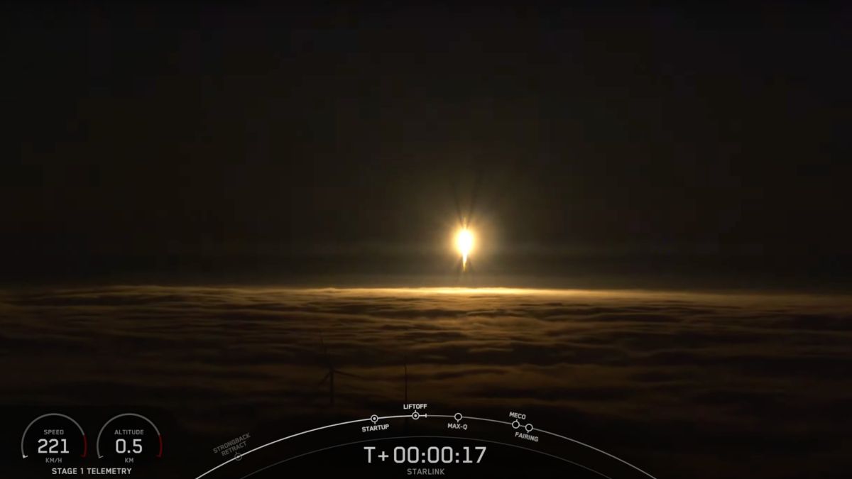 Mind-Blowing: SpaceX Successfully Deploys 15 Starlink Satellites and Nails Epic Rocket Landing at Sea! 12