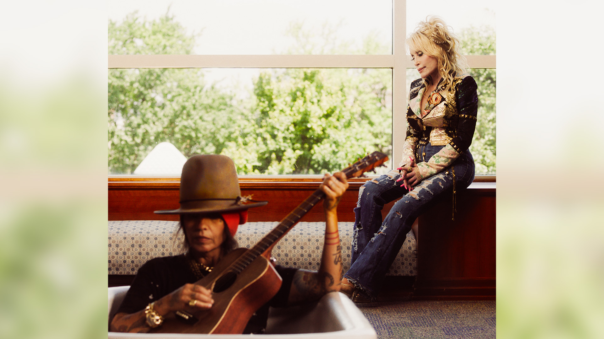 Dolly Parton and Linda Perry's Emotional Collaboration Will Leave You Speechless - What's Up? 12