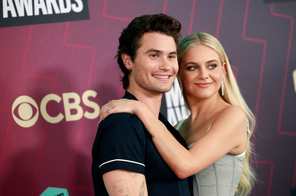 Chase Stokes and Kelsea Ballerini: The Latest Scoop That Will Leave You Amazed! 9