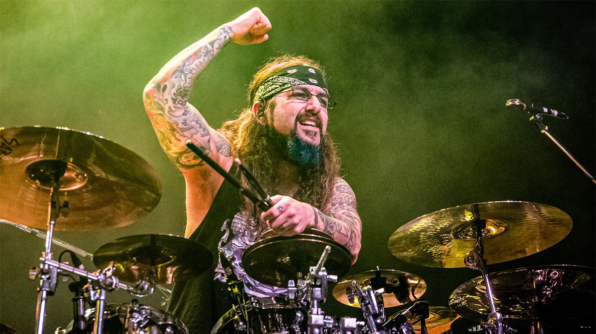 Dream Theater Reunites with Drummer Mike Portnoy After 13 Years: A Musical Reunion like No Other 12