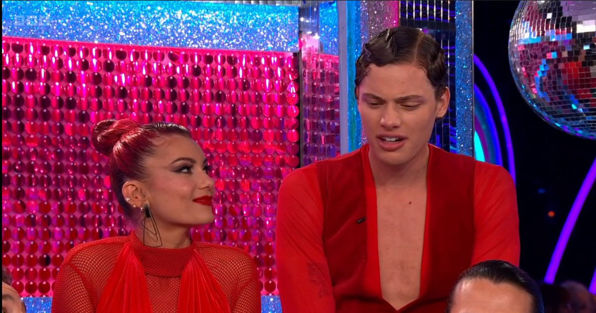 Strictly Come Dancing's Dianne Buswell Responds to Joe Sugg After Emotional Moment with Bobby Brazier 12
