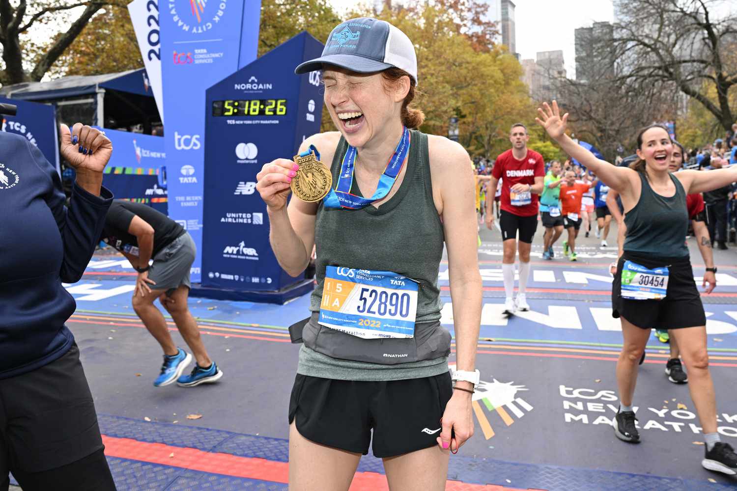 Amy Robach Marathon: A Love Story that Transcends the Finish Line! 13