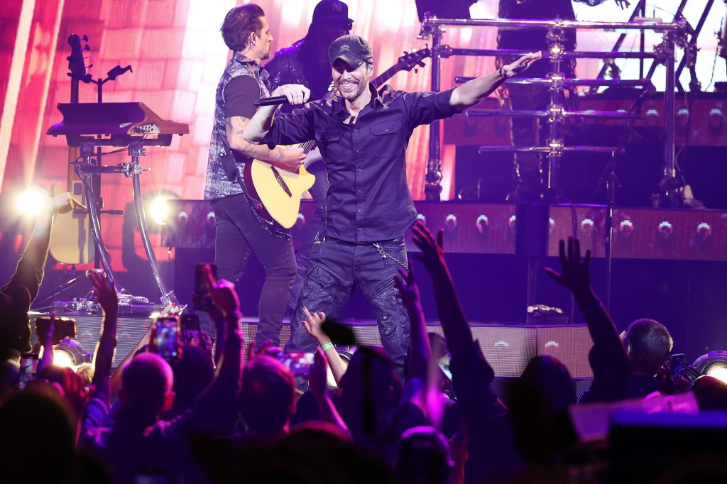 Enrique Iglesias, Ricky Martin, Pitbull Unite for Epic 'Trilogy Tour' at Acrisure Arena 10