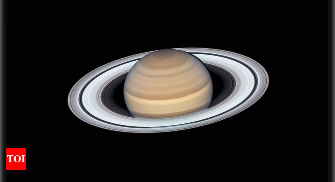 Find Out Why Saturn's Rings Will Vanish by 2025, but Return with Spectacular Splendor in 2032! 15