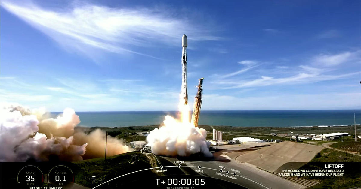 SpaceX launches 23 satellites