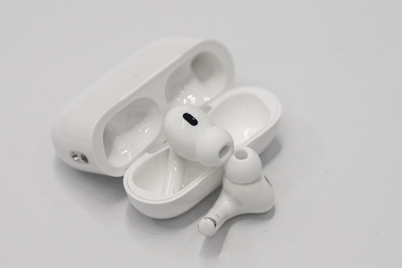 airpods-pro-2-upgrade-coming-weeks-4329.jpeg