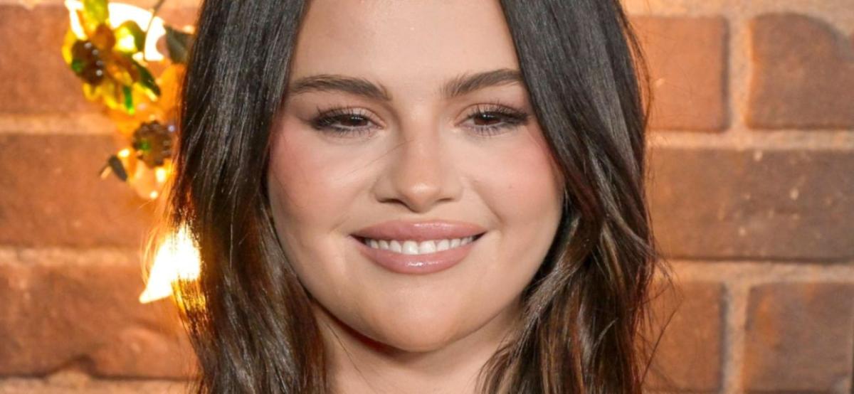 Newly Engaged Selena Gomez Leaves Golden Globes Empty Handed Despite Multiple Nominations - Yahoo Entertainment